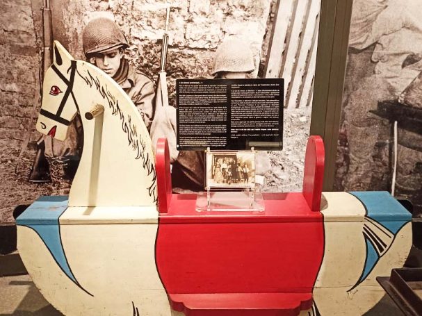 Gravure plexiglass musée