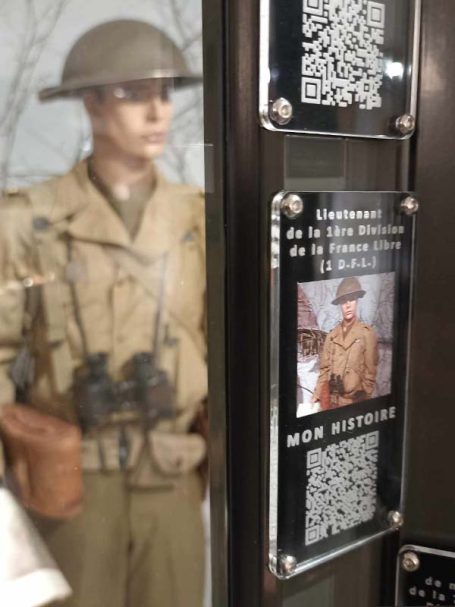 Gravure plexiglass musée